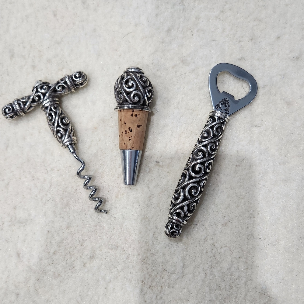 Elegant Silver Bar/Wine Accessory Set